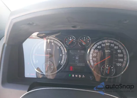 2010 Dodge Ram 1500 Slt/Sport/Trx z USA, uszkodzony, nr VIN 1D7RV1GT6AS128611